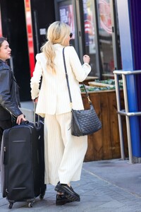 laura-whitmore-arrives-at-heart-breakfast-show-in-london-04-20-2023-1.jpg