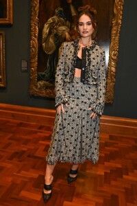 lily-james-at-erdem-dinner-at-national-portrait-gallery-at-london-fashion-week-09-18-2023-6.jpg