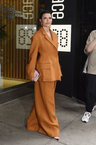 lisa-rinna-arrives-at-jason-wu-show-at-new-york-fashion-week-09-10-2023-3.jpg