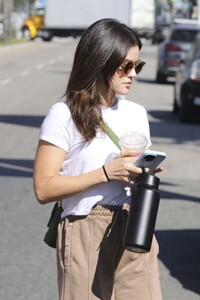 lucy-hale-out-in-los-angeles-10-18-2023-0.jpg