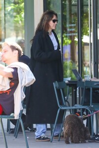 miley-cyrus-out-for-lunch-at-erewhon-with-a-friend-in-los-angeles-10-02-2023-1.jpg