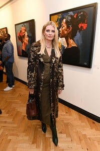 mischa-barton-at-radiant-resilience-an-exclusive-exhibition-by-zara-muse-at-grove-gallery-in-london-09-13-2023-0.thumb.jpg.3587b99103ab9e332f7711f658f16a9e.jpg