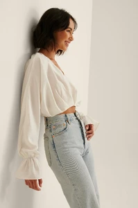 nakd_cropped_flowy_blouse_1660-000692-0001_02a_r.thumb.webp.e3a348a9656e07f1bf3edb9fb1bac943.webp