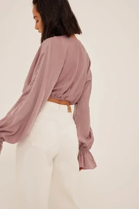 nakd_cropped_flowy_blouse_1660-000692-0115-27402.thumb.webp.e1ef6c46a16dd40556724a97d36c0c8b.webp