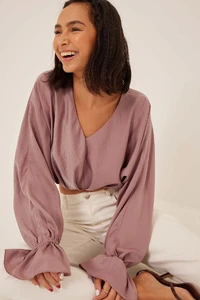 nakd_cropped_flowy_blouse_1660-000692-0115-27411.thumb.webp.dd904f5c2f04abdb48965dc9deb620b4.webp