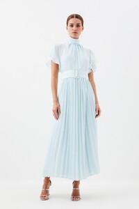 pale-blue-petite-scattered-floral-georgette-pleated-midi-dress-3.jpeg