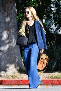 rachel-zoe-in-double-denim-out-in-brentwood-10-02-2023-4.jpg