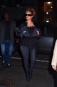rihanna-out-for-asap-rocky-s-birthday-dinner-at-carbone-in-new-york-10-03-2023-2.jpg