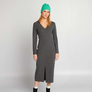 robe-midi-finement-cotelee-gris-asa92_1_zc2.thumb.jpg.0b859ad2debdeb75cbddf4115ba42f95.jpg