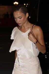 rose-bertram-arrives-at-victoria-beckham-s-fashion-show-afterparty-in-paris-09-29-2023-4.jpg