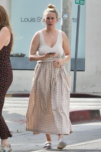 rumer-willis-leaves-great-white-restaurant-on-melrose-ave-in-west-hollywood-10-25-2023-1.jpg