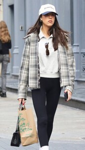 sistine-stallone-shopping-at-whole-foods-supermarket-in-new-york-10-19-2023-6.jpg