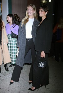 taylor-hill-and-daphne-groeneveld-arrives-at-gigi-hadid-s-guest-in-residence-store-opening-in-new-york-10-19-2023-9.jpg