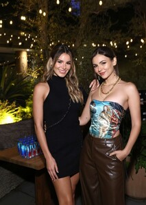 victoria-justice-at-rachel-zoe-and-jennifer-mmeyer-fall-gathering-in-west-hollywood-10-03-2023-3.thumb.jpg.a49375791638d41eb81dbb2b3efbe552.jpg