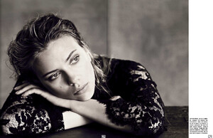 vogue-italia-october-2013_scarlett-johansson_(7).thumb.jpg.37bc6f046f1dd3cf9370ab7c7a9b7968.jpg