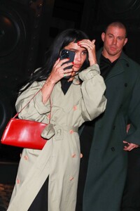 zoe-kravitz-and-channing-tatum-on-a-date-night-in-paris-09-29-2023-6.jpg