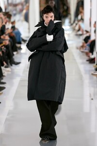 00004-maison-margiela-spring-2024-ready-to-wear-credit-gorunway.jpg