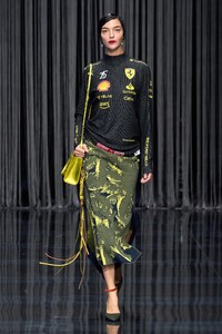 00011-ferrari-spring-2023-ready-to-wear-credit-gorunway.thumb.jpg.95f697a449ebcdcfe645c73fa9b436c9.jpg