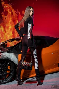 00021-philipp-plein-milan-prefall-19.thumb.webp.8f32857ae68a635ae7c449015467b1c3.webp