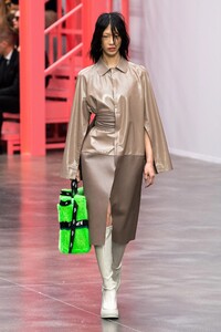 00032-fendi-spring-2023-ready-to-wear-credit-gorunway.thumb.jpg.a38801346b4f4b0102fdc7b11ee2ff7b.jpg