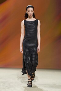 00040-hermes-spring-2023-ready-to-wear-credit-gorunway.thumb.jpg.b309c0e9d1f4263edc88eb0ad804b494.jpg