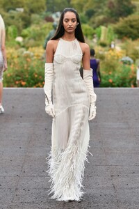 00051-givenchy-spring-2023-ready-to-wear-credit-gorunway.thumb.jpg.4806e7f23cfaba3be47a41bd47d49a1e.jpg