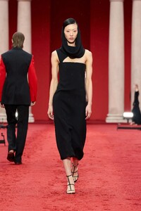 00060-ferragamo-spring-2023-ready-to-wear-credit-gorunway.thumb.jpg.c48d8ae35c48b30fc8b2658507ce4aab.jpg