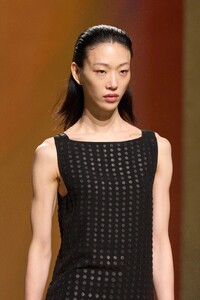 00097-hermes-spring-2023-ready-to-wear-details-credit-gorunway.thumb.jpg.53d655e530da42da85c2a22e4f17b946.jpg