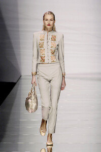 105526335_valentino-ss090.thumb.jpg.2795dfac46bdd9545615d270ccda73d8.jpg