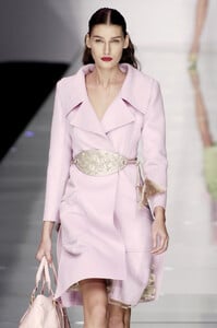 105526353_valentino-ss100.thumb.jpg.e47664d60f6af94654ce7490d1f62c49.jpg