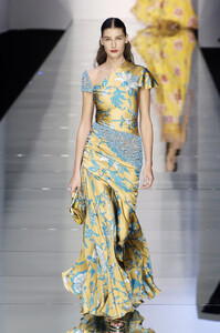 105526512_valentino-ss215.thumb.jpg.91fd6d393ea4567f46da97fbfc9f9cf3.jpg