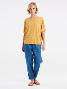 1672300_217_model_front-full_01.jpg