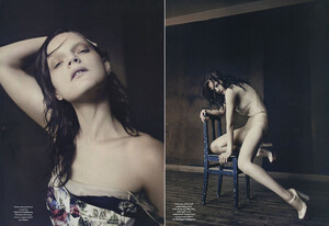 2010-ss-anothermag-gvs-07a.thumb.jpg.e9a1d34b38e11c2a6b5cbf4c1c1e93ba.jpg