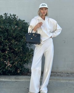 [2023.11.14] hoskelsa_402320439_1380131546263031_6112967390357709843_n.jpg