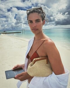 [2023.11.18] sarasampaio_404017779_18403717801058288_5378524526726090747_n.jpg