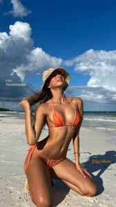 [2023.11.27] lizakovalenkoo_3245702996196676378.jpg