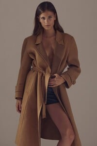 3-christina-teufel-mainbook-825d6e64-9355-44be-9925-109c5ef22cc4.jpg