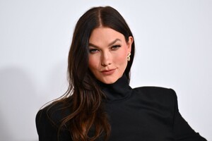 396702941_karlie4-4.jpg