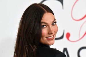 396702944_karlie4-5.jpg
