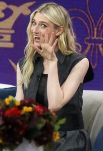 399598188_elizabeth-debicki-1.jpg