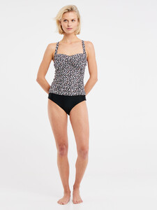 7613231_290_model_front-full_01.jpeg