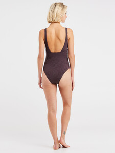 7614131_271_model_back-full_01.jpeg