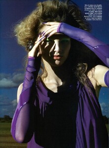 ARCHIVIO-VogueItalia(February2008)-Suggestions-018.thumb.jpg.032d00a282024597a08377a8187bcc3b.jpg