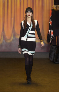 Anna-Sui-Fall-2003-C4-WKOjn-W1-Ofx.jpg