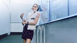 Chanel-Coco-Neige-2023-Campaign.thumb.jpg.55f70a9a70c4b71aaf07dfce2c58f5b3.jpg