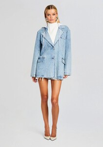 Ecommerce_Crop-23-10-18_LAWRENCEBLAZER_TIDAL__1295_ECOMM.jpg