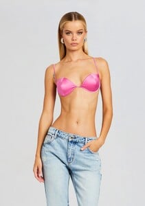 Ecommerce_Crop-23-10-18_REEDCARDIGANCHELSEADRESS_MONETBRA_PIPERSWEATER_MALIBUPINK_1439_ECOMM.jpg