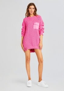 Ecommerce_Crop-23-10-24_DEVINSWEATER_MALIBUPINK__1633_ECOMM.jpg