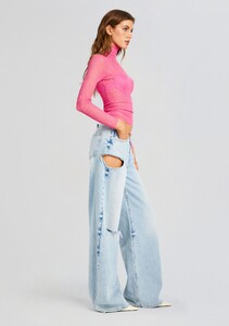 Ecommerce_Crop-23-10-24_PIPERSWEATER_MALIBUPINK_MONETBRA_MALIBUPINK_ASTONJEAN_COASTLINE__3127_ECOMM.jpg