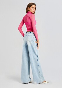 Ecommerce_Crop-23-10-24_PIPERSWEATER_MALIBUPINK_MONETBRA_MALIBUPINK_ASTONJEAN_COASTLINE__3137_ECOMM.jpg